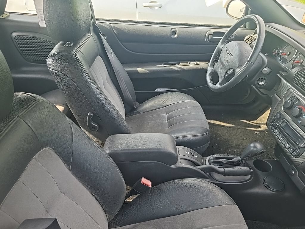 2004 Chrysler Sebring LXi