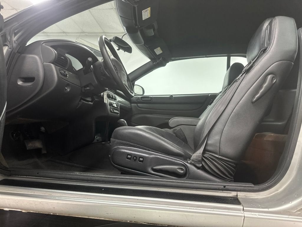 2004 Chrysler Sebring LXi