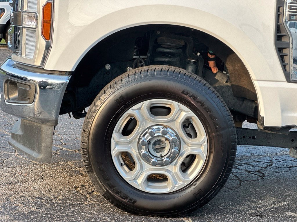 2025 Ford Super Duty F-350 SRW XL
