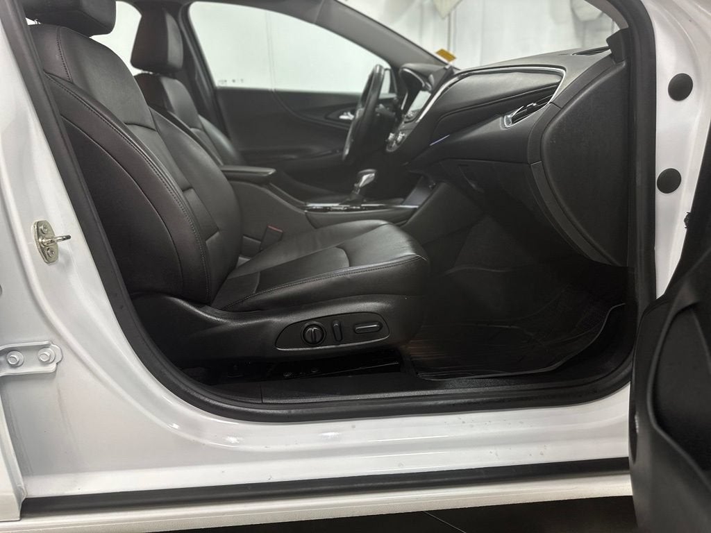 2023 Chevrolet Malibu 2LT