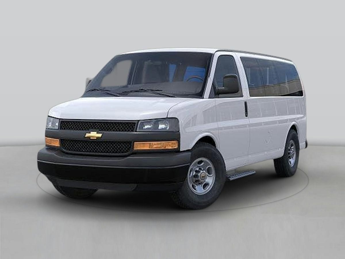 2025 Chevrolet Express Passenger 3500 1LS
