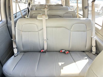 2025 Chevrolet Express Passenger 3500 1LS