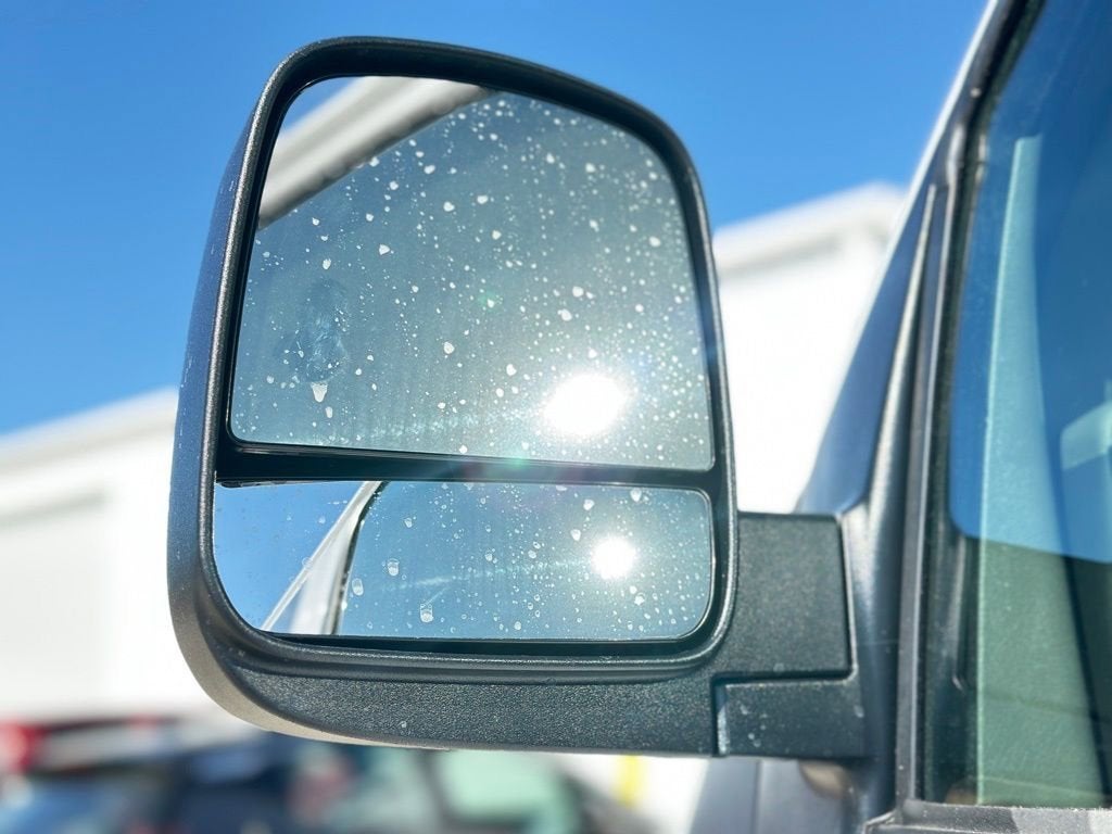 2025 Chevrolet Express Passenger 3500 1LS