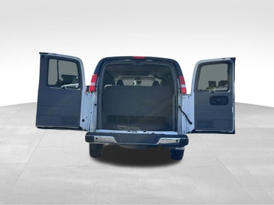 2024 Chevrolet Express Passenger 3500 1LT