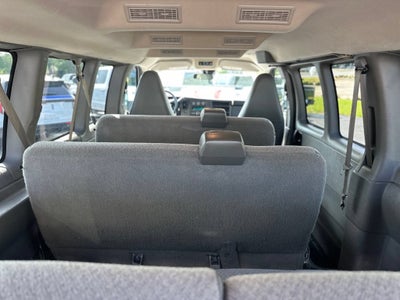 2024 Chevrolet Express Passenger 3500 1LT