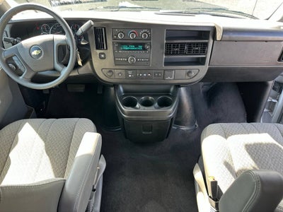 2024 Chevrolet Express Passenger 3500 1LT