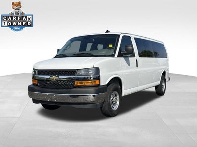 2024 Chevrolet Express Passenger 3500 1LT