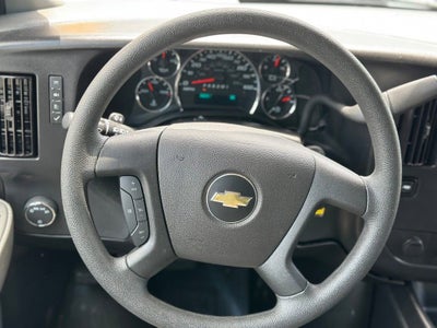 2025 Chevrolet Express Passenger 1LT