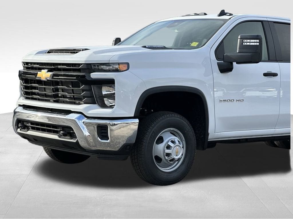 2025 Chevrolet Silverado 3500 HD Chassis Cab Work Truck