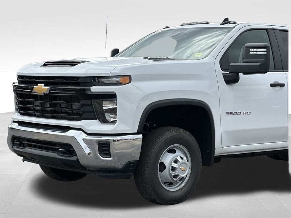2025 Chevrolet Silverado 3500 HD Chassis Cab Work Truck