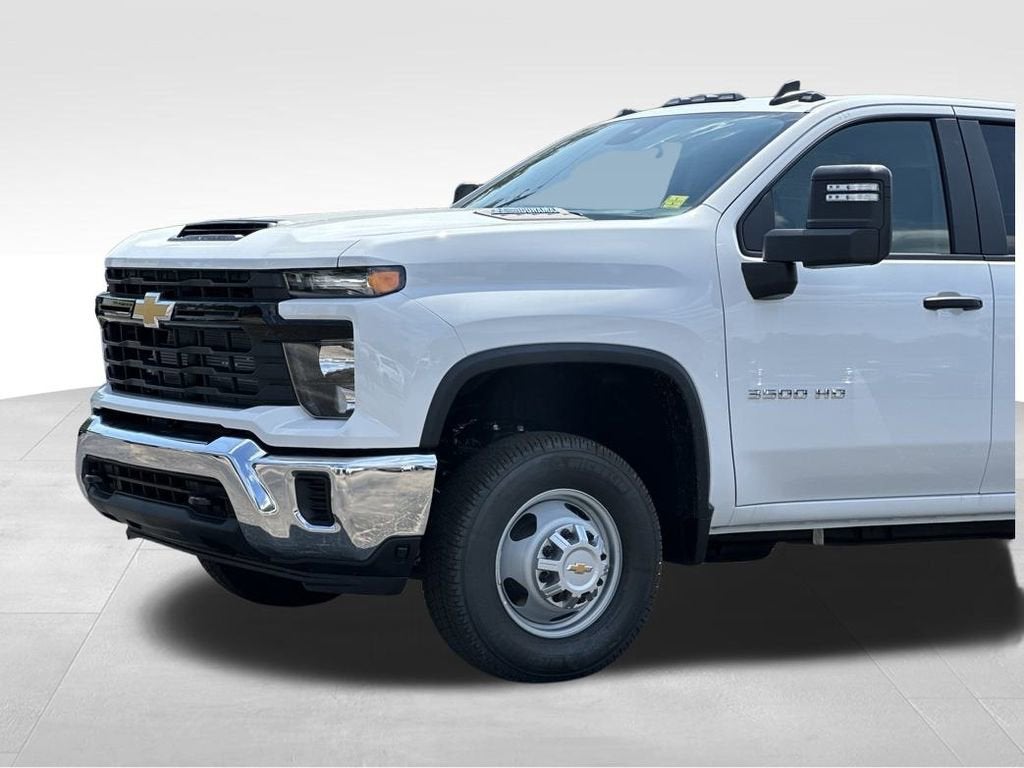 2025 Chevrolet Silverado 3500 HD Chassis Cab Work Truck