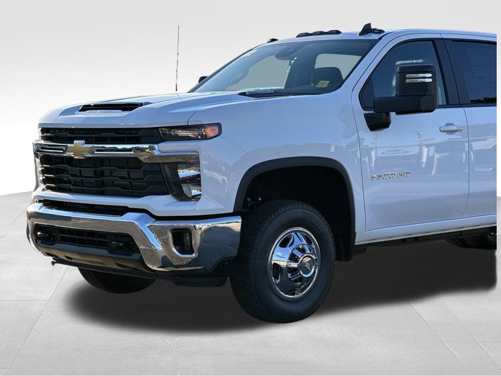2026 Chevrolet Silverado 3500 HD Chassis Cab LT
