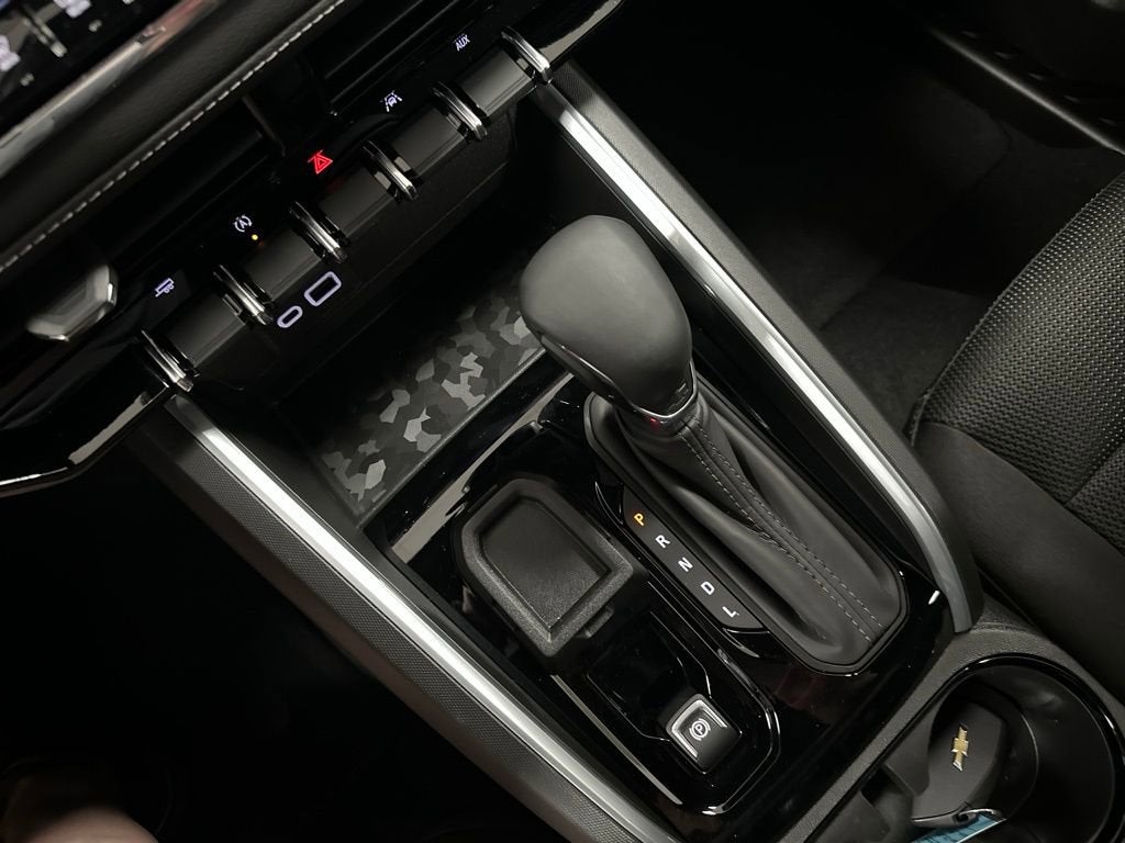 2025 Chevrolet Colorado WT/LT