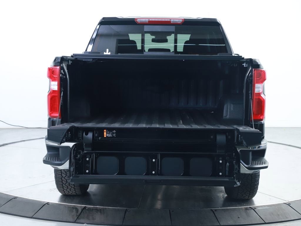 2026 Chevrolet Silverado 1500 LTZ - Photo 17