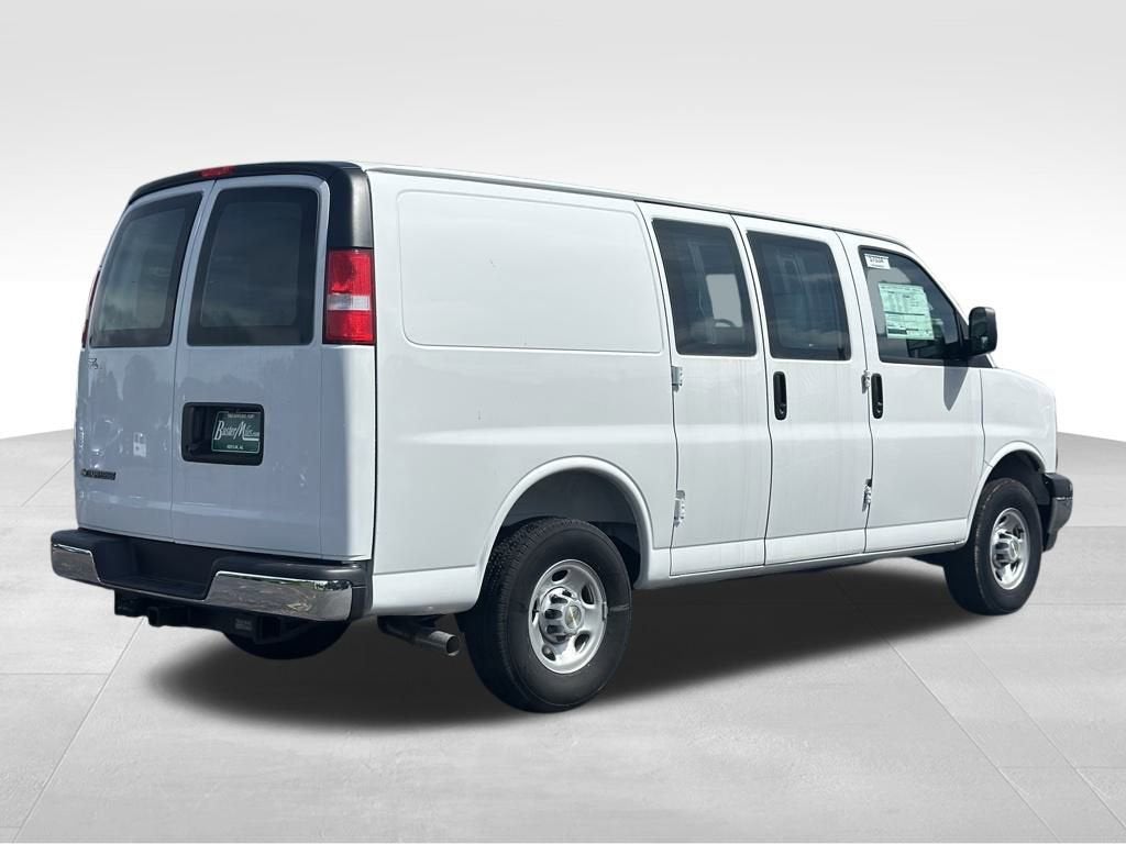 2025 Chevrolet Express Cargo 2500 WT