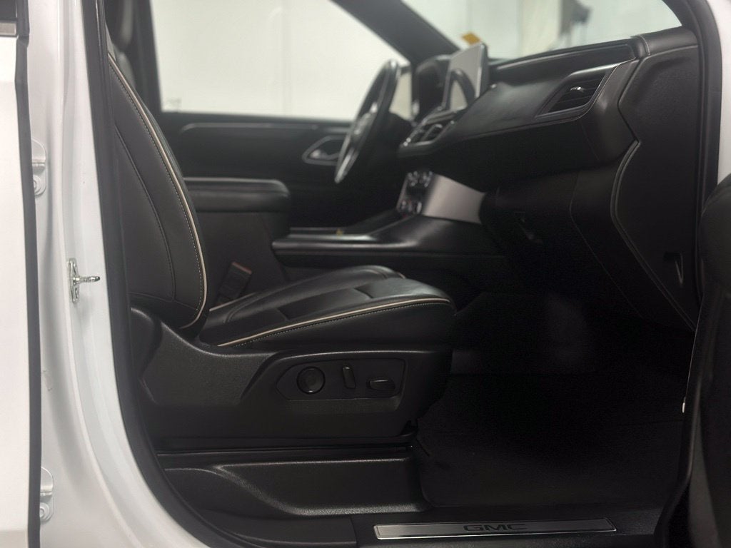 2024 GMC Yukon XL SLT