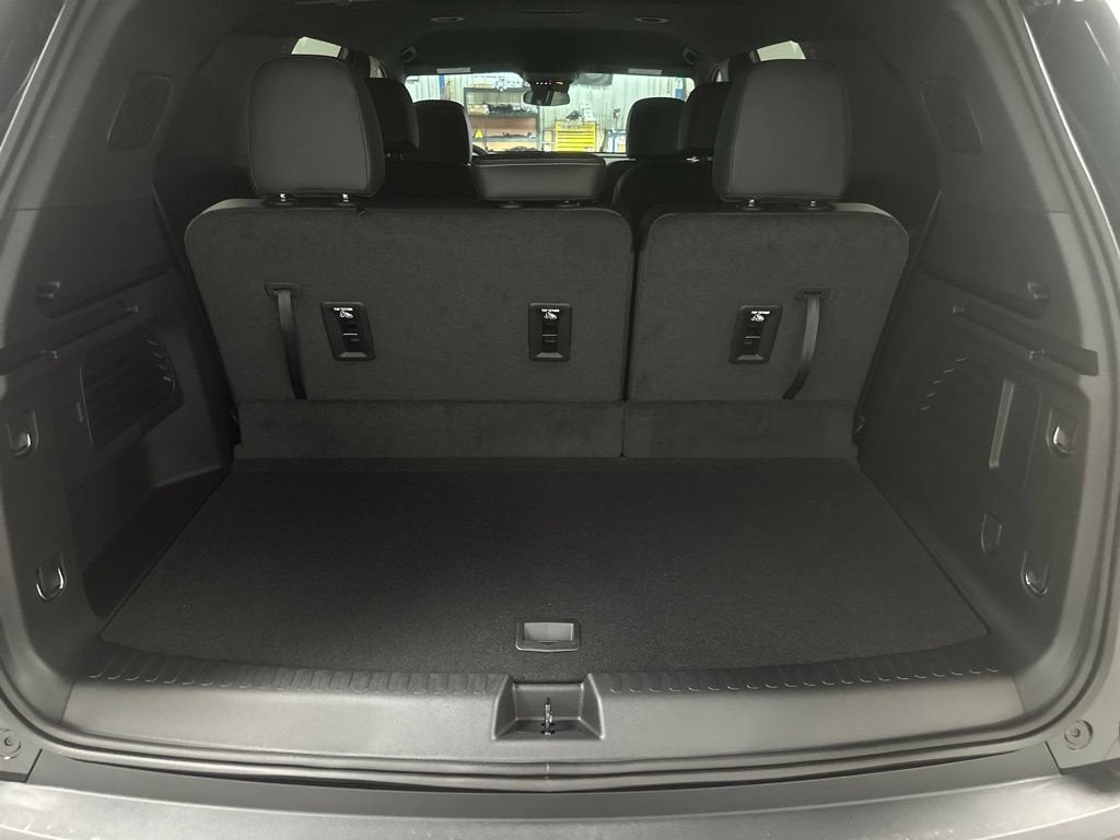2027 Chevrolet Traverse LT - Photo 16