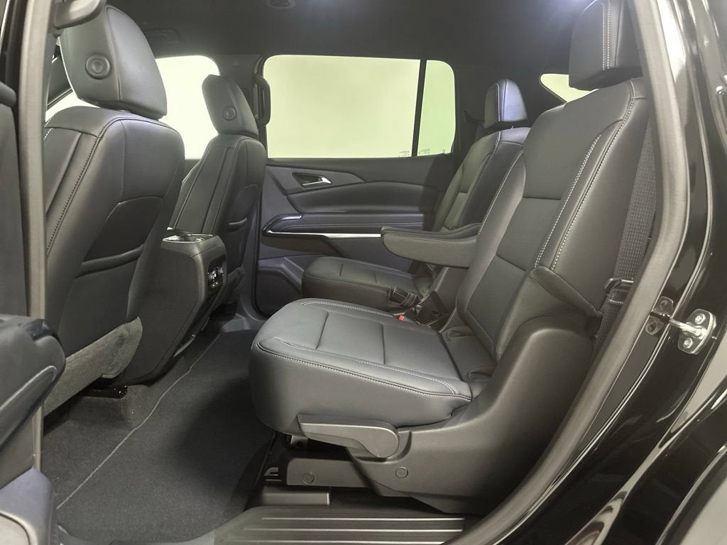 2027 Chevrolet Traverse LT - Photo 24