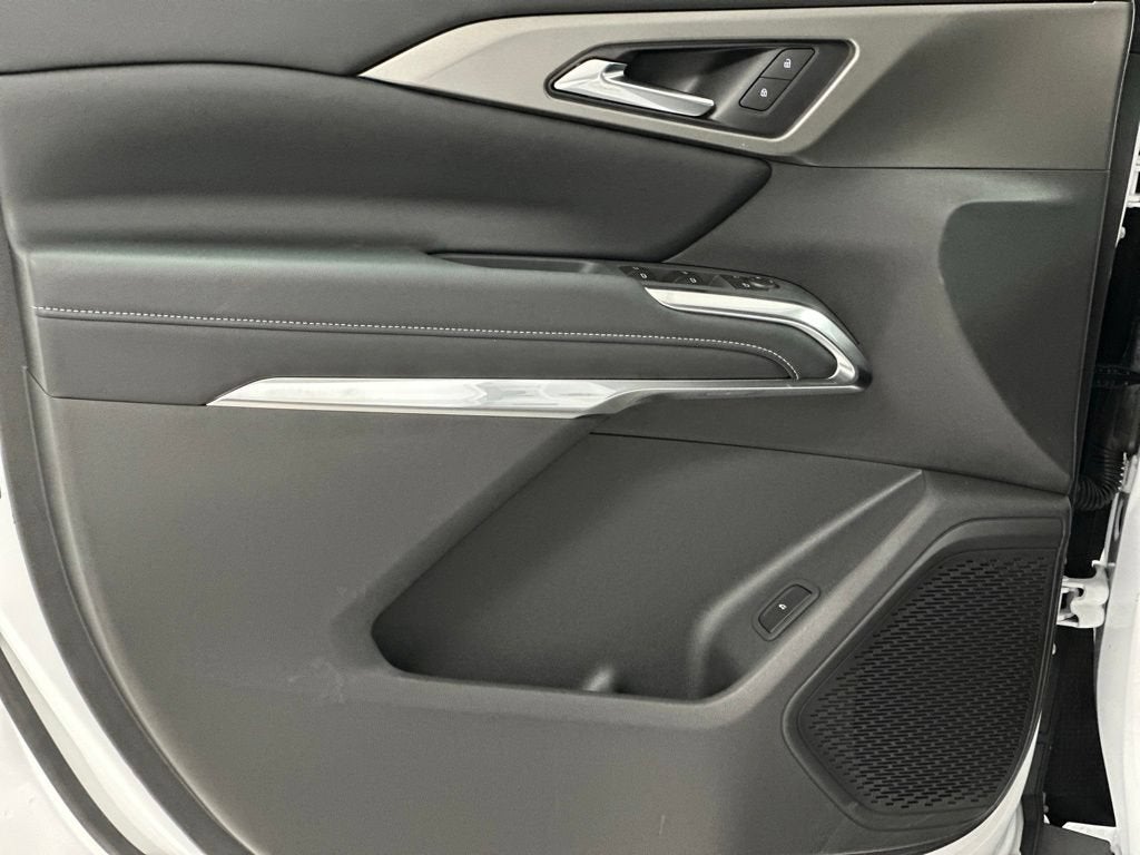 2027 Chevrolet Traverse LT - Photo 19