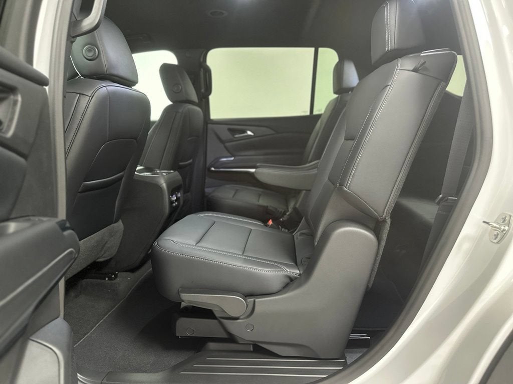 2027 Chevrolet Traverse LT - Photo 24