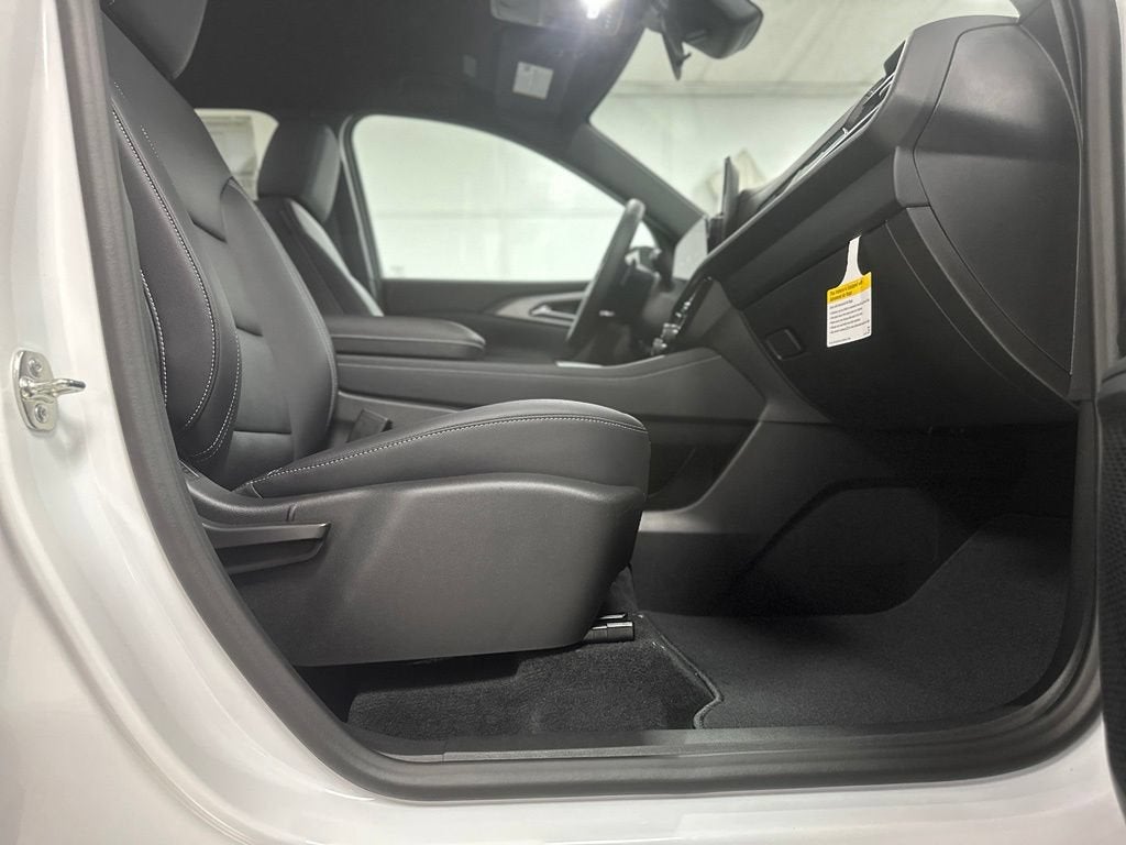 2027 Chevrolet Traverse LT - Photo 27