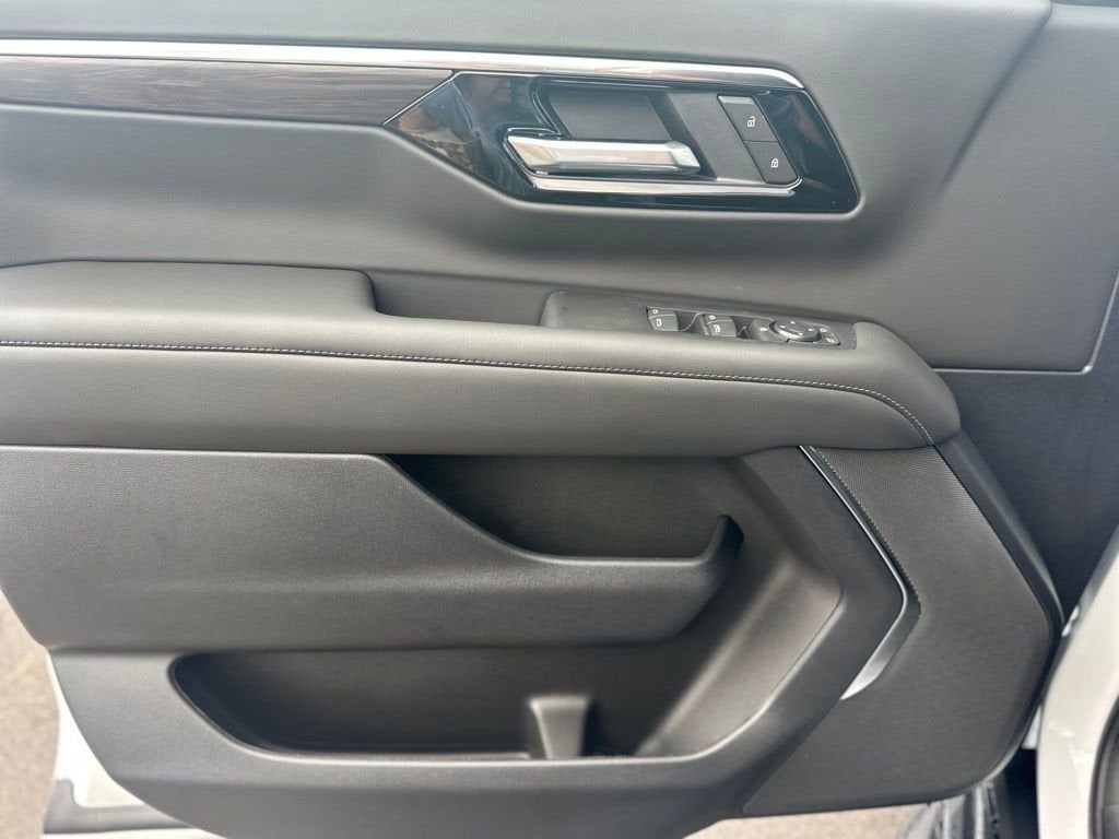 2025 Chevrolet Tahoe LS