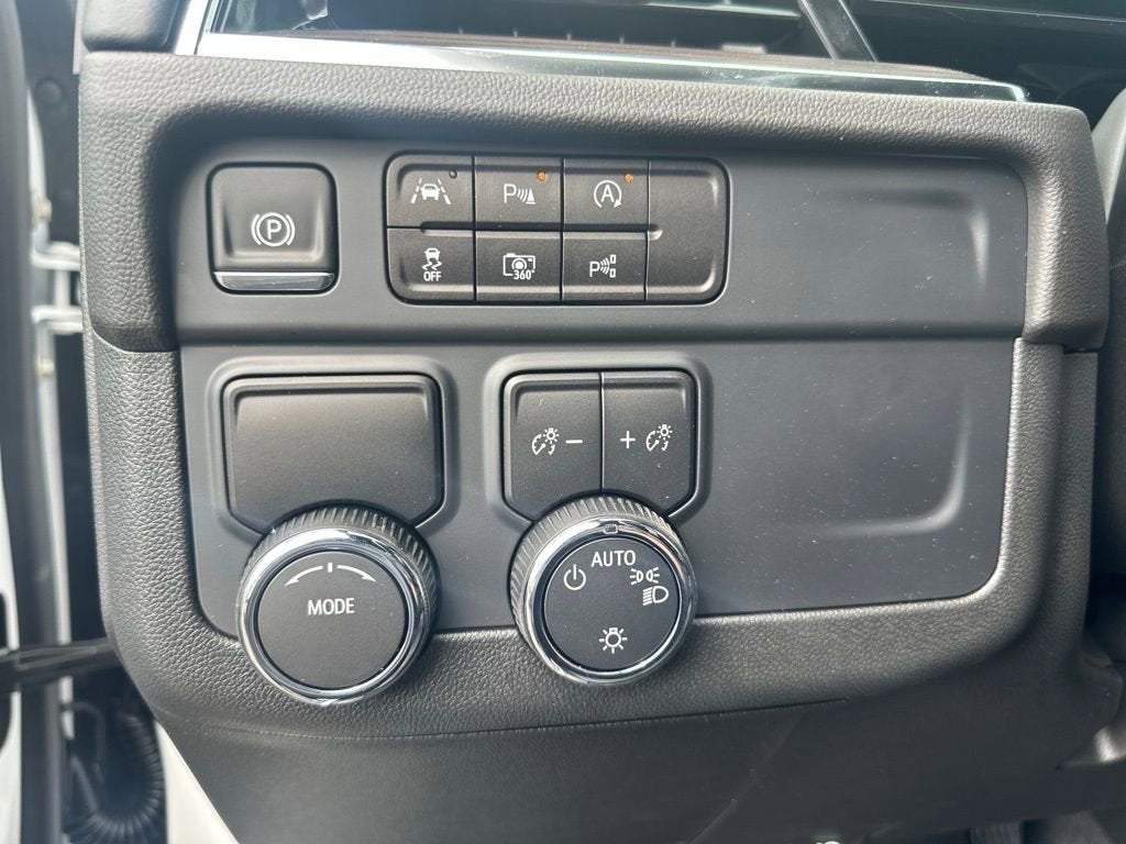 2025 Chevrolet Tahoe LS