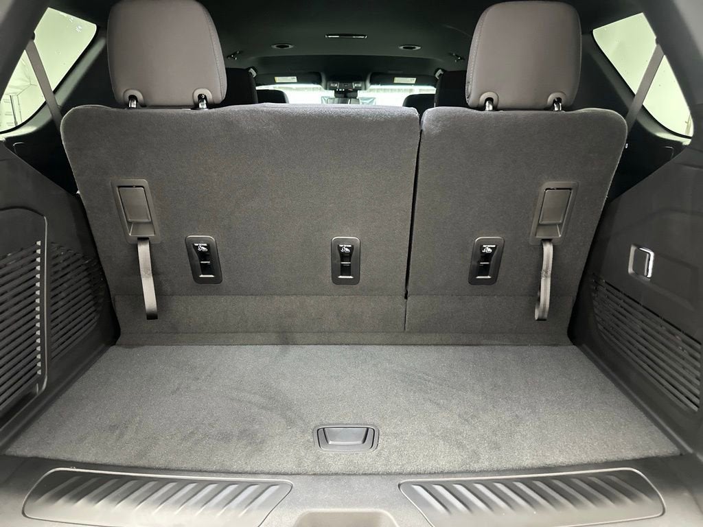 2025 Chevrolet Tahoe LS