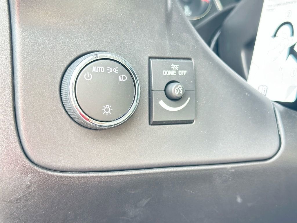 2026 Chevrolet Express Cutaway 3500 1WT