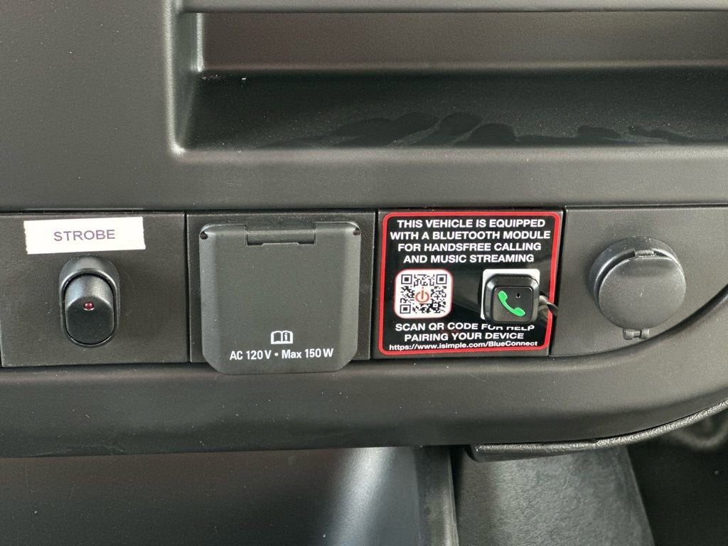 2026 Chevrolet Express Cutaway 3500 1WT