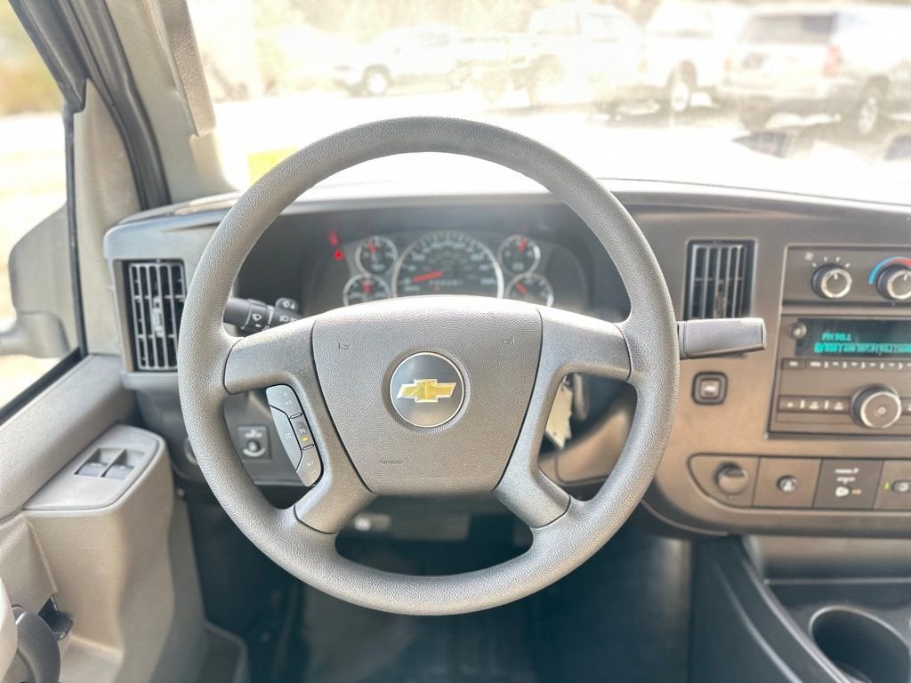 2026 Chevrolet Express Cutaway 3500 1WT