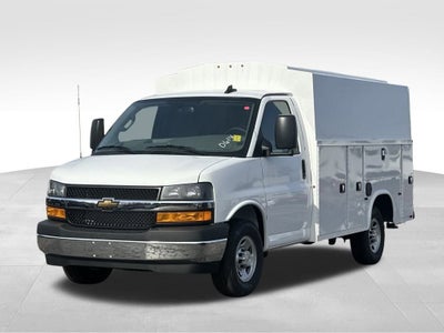 2026 Chevrolet Express Cutaway 3500 1WT