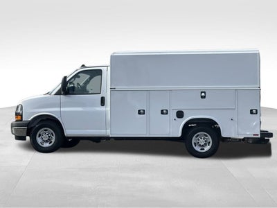 2026 Chevrolet Express Cutaway 3500 1WT