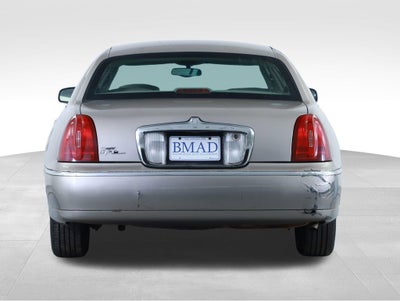 2001 Lincoln Town Car Executive
