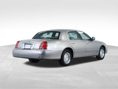 2001 Lincoln Town Car Executive