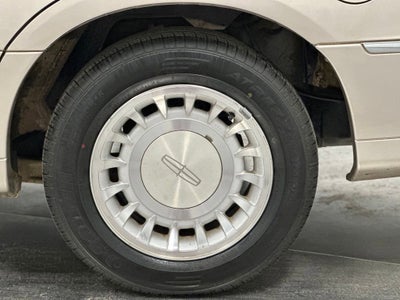 2001 Lincoln Town Car Executive