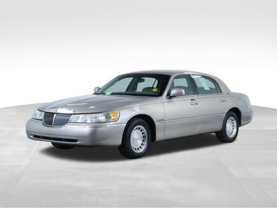 2001 Lincoln Town Car Executive