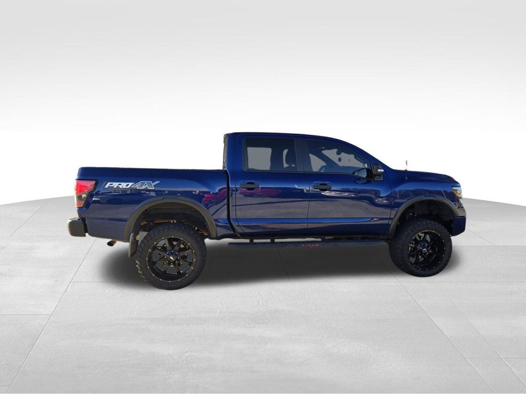 2021 Nissan TITAN Crew Cab PRO-4X 4x4