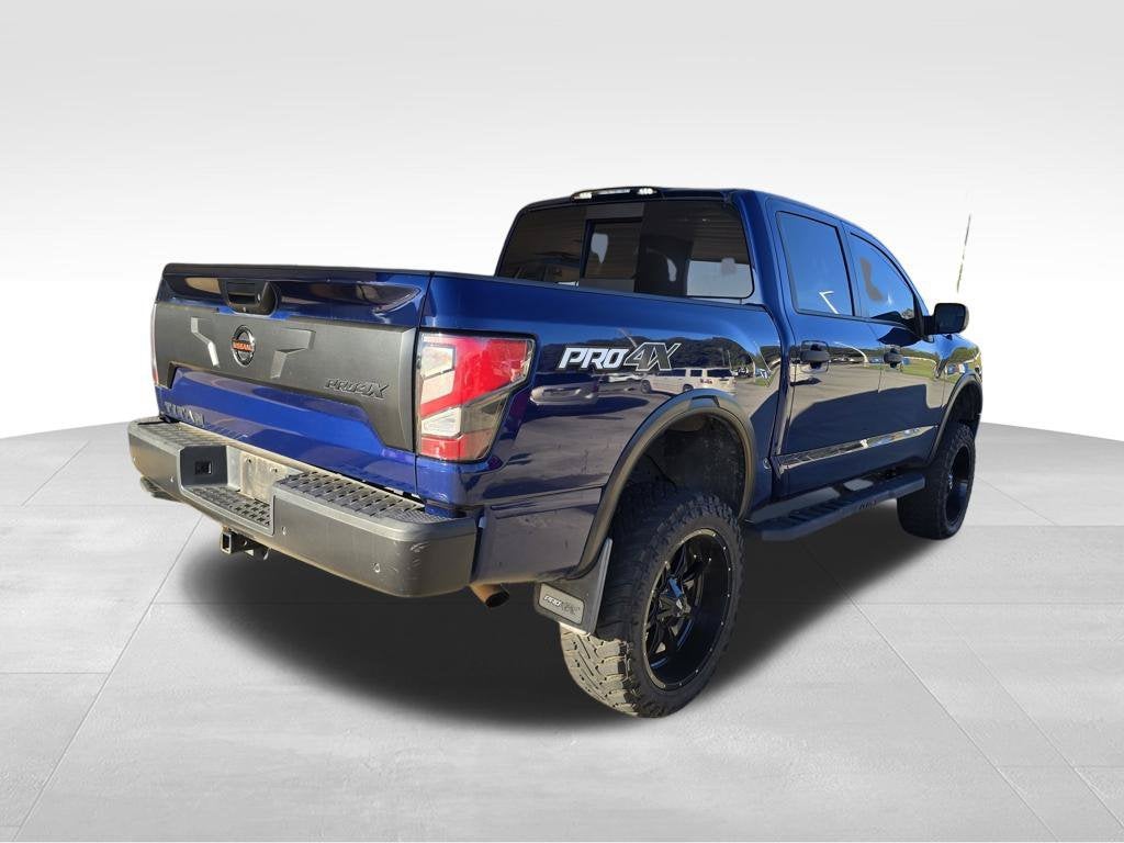 2021 Nissan TITAN Crew Cab PRO-4X 4x4