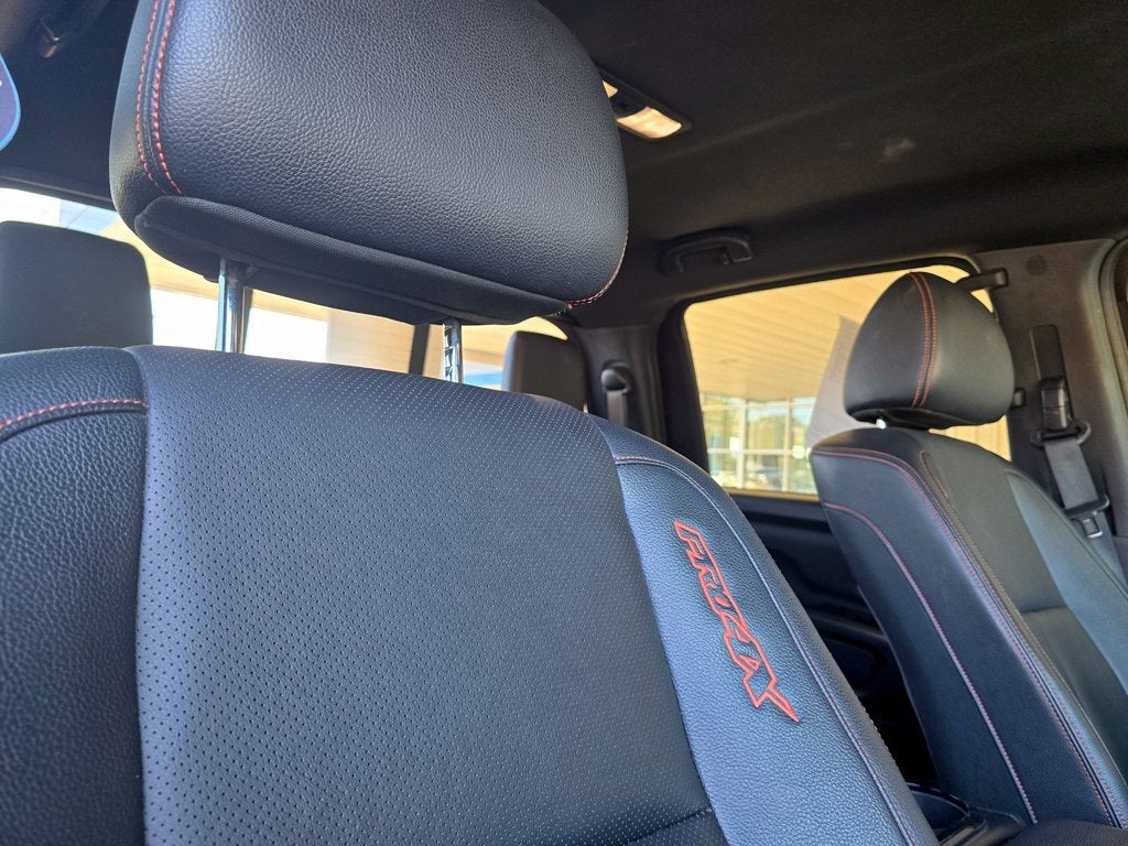 2021 Nissan TITAN Crew Cab PRO-4X 4x4