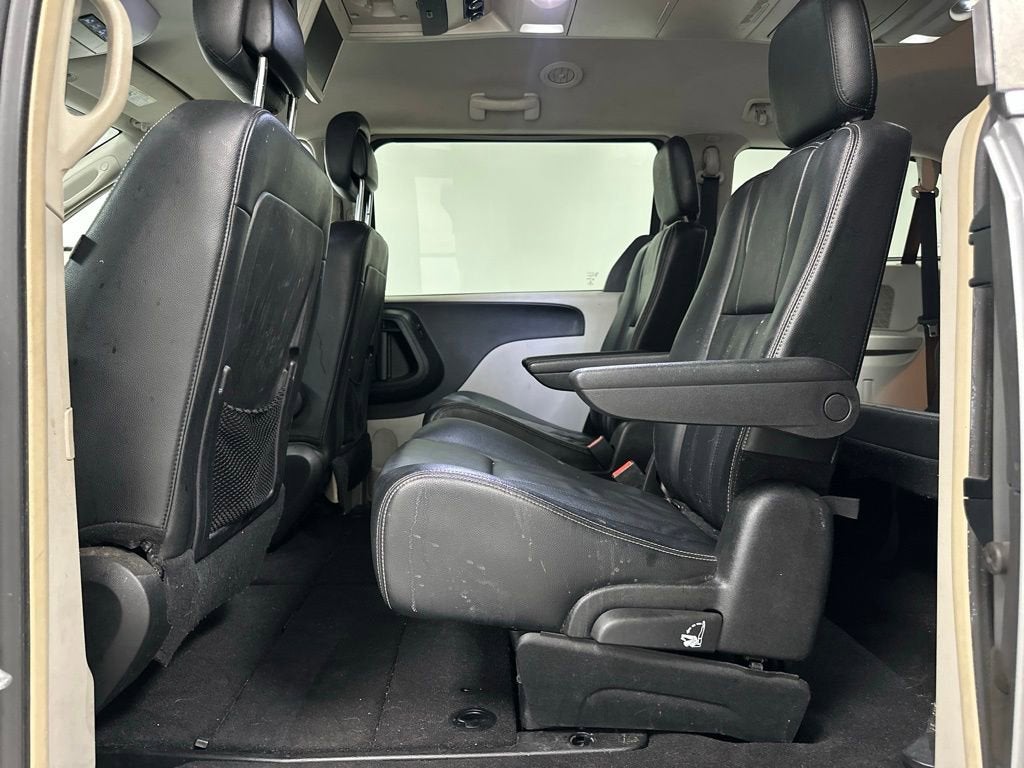 2014 Chrysler Town & Country Touring