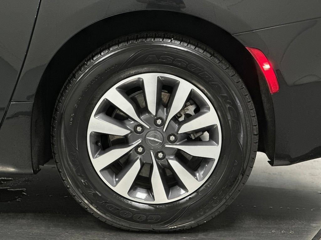 2023 Chrysler Pacifica Hybrid Touring L