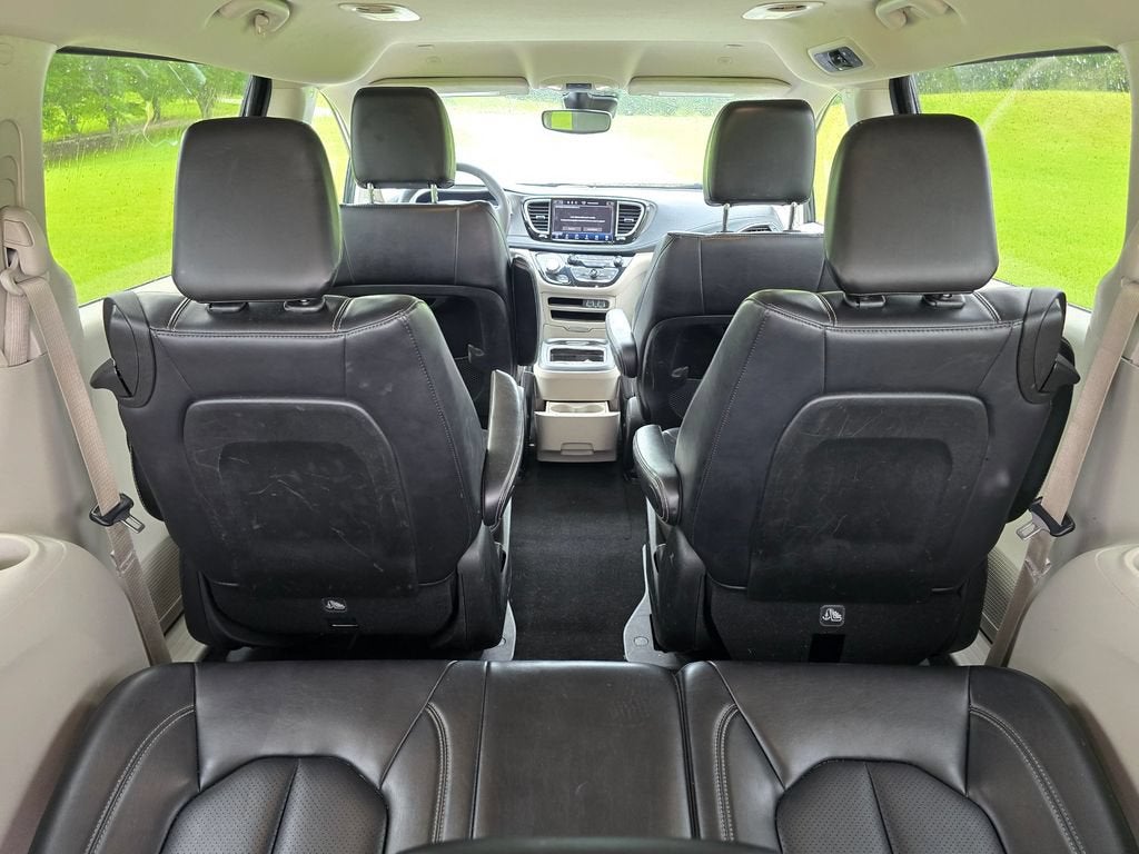 2023 Chrysler Pacifica Hybrid Touring L