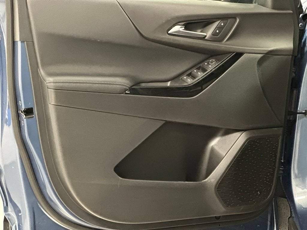 2027 Chevrolet Equinox LT - Photo 17