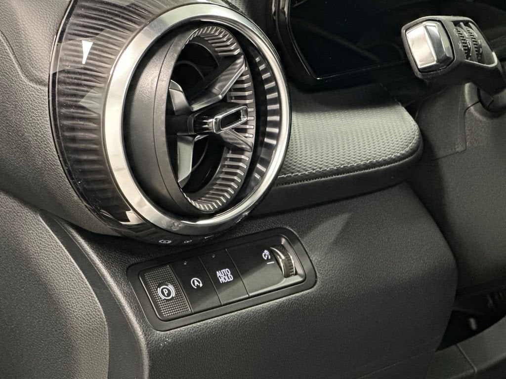 2027 Chevrolet Equinox LT - Photo 18