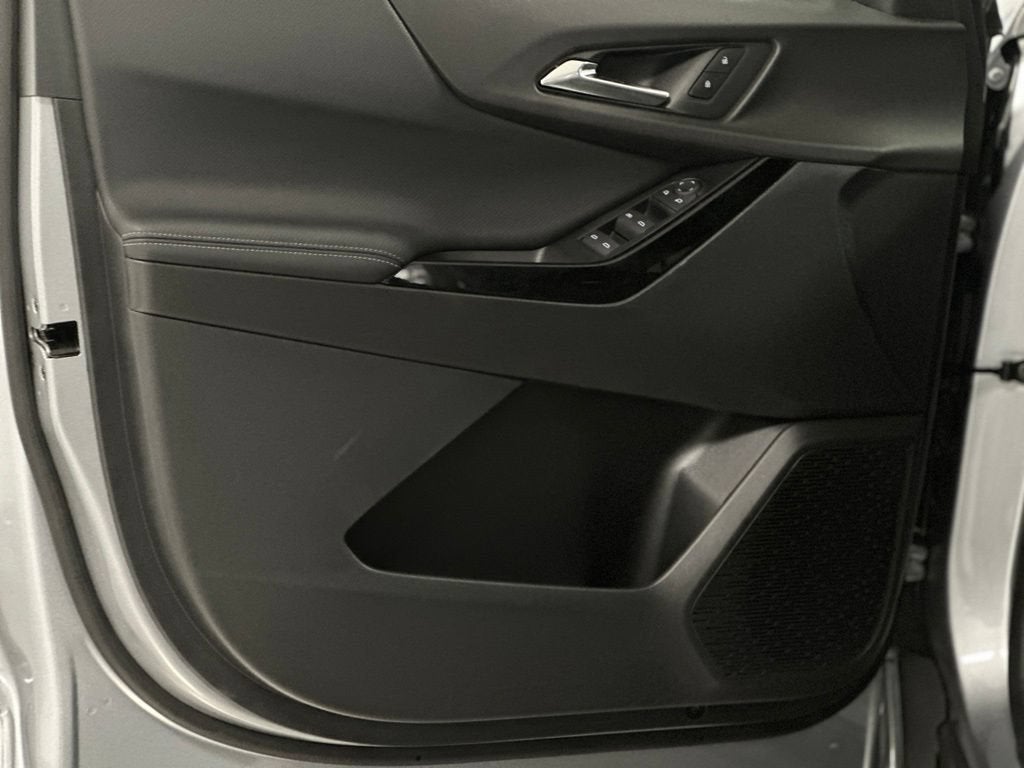 2027 Chevrolet Equinox LT - Photo 17