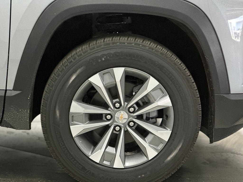 2027 Chevrolet Equinox LT - Photo 25