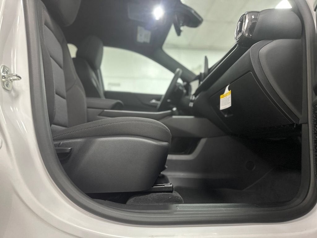 2027 Chevrolet Equinox LT - Photo 25