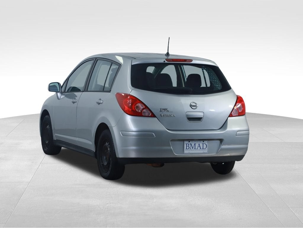 2011 Nissan Versa 1.8S