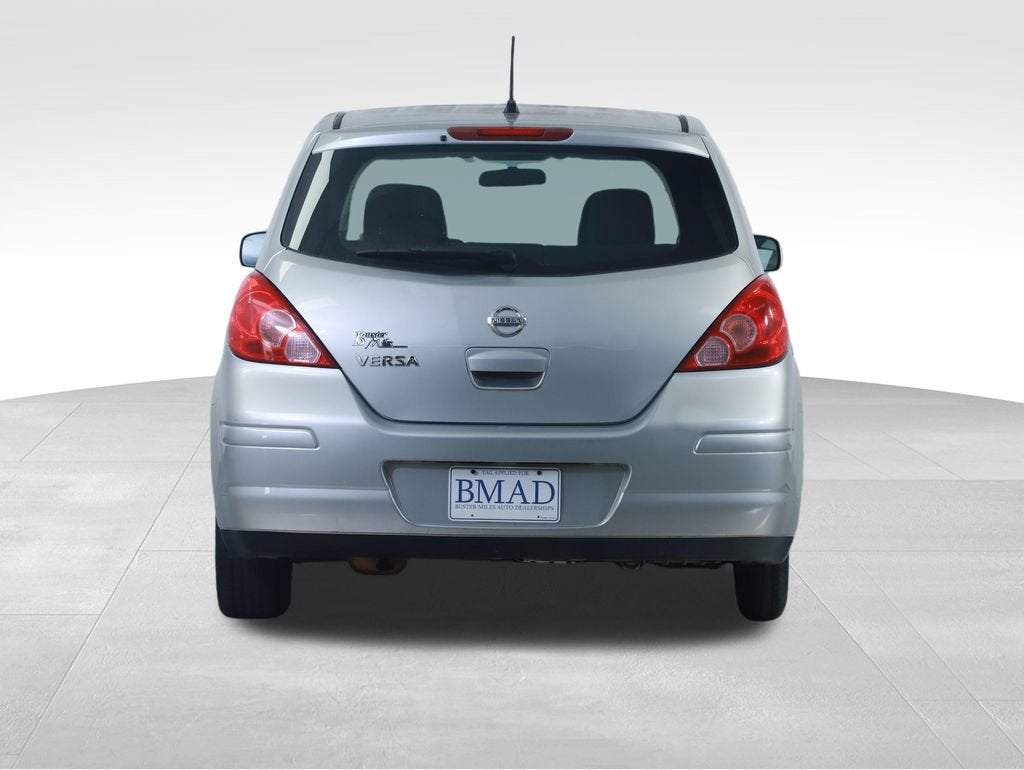 2011 Nissan Versa 1.8S